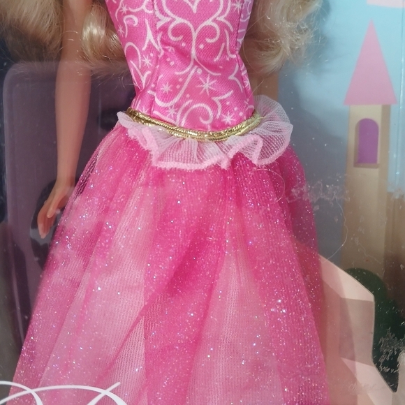 Sold Mattel Barbie Pretty Princess 2001 Boxed Long Hair Pink Barbiecore Dress - Picture 6 of 16